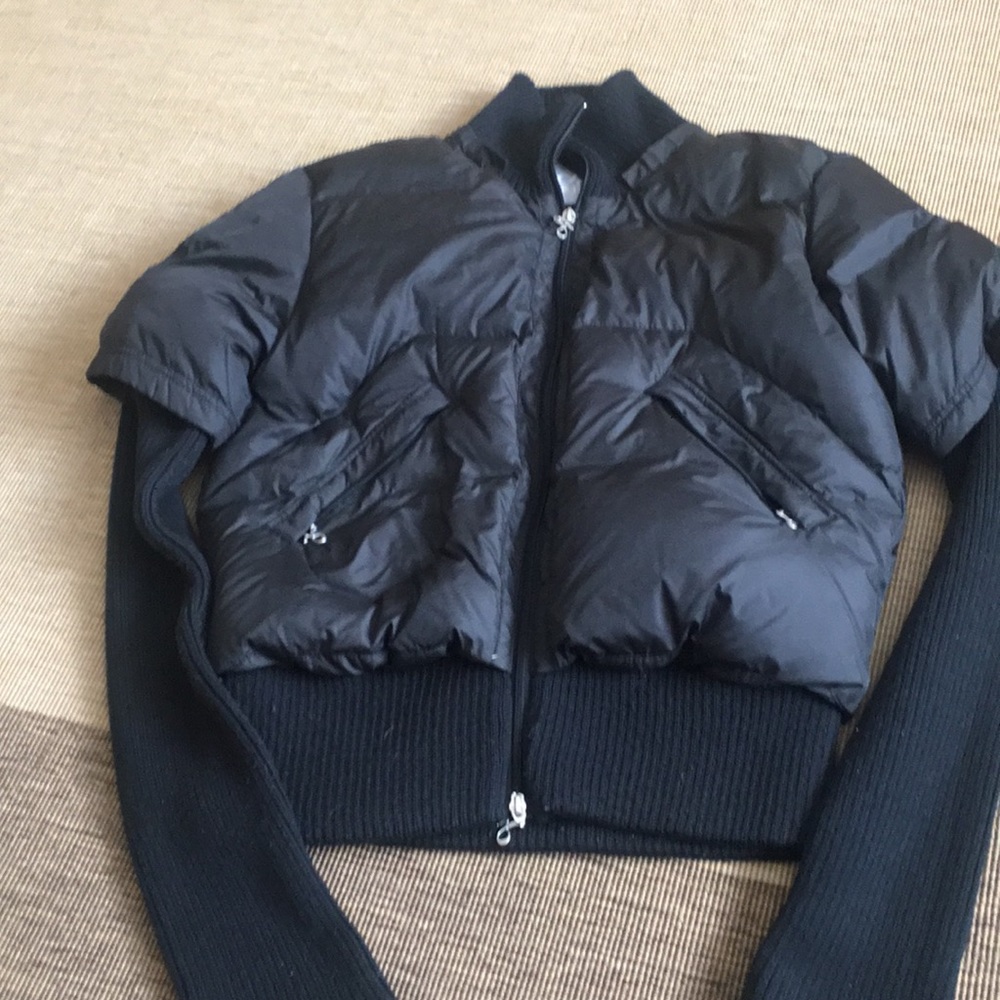 Deha jacket like vest with sleeves .